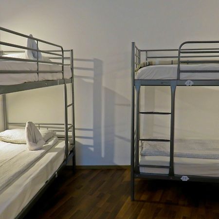 The Evil Clown Hostel Брашов Екстериор снимка
